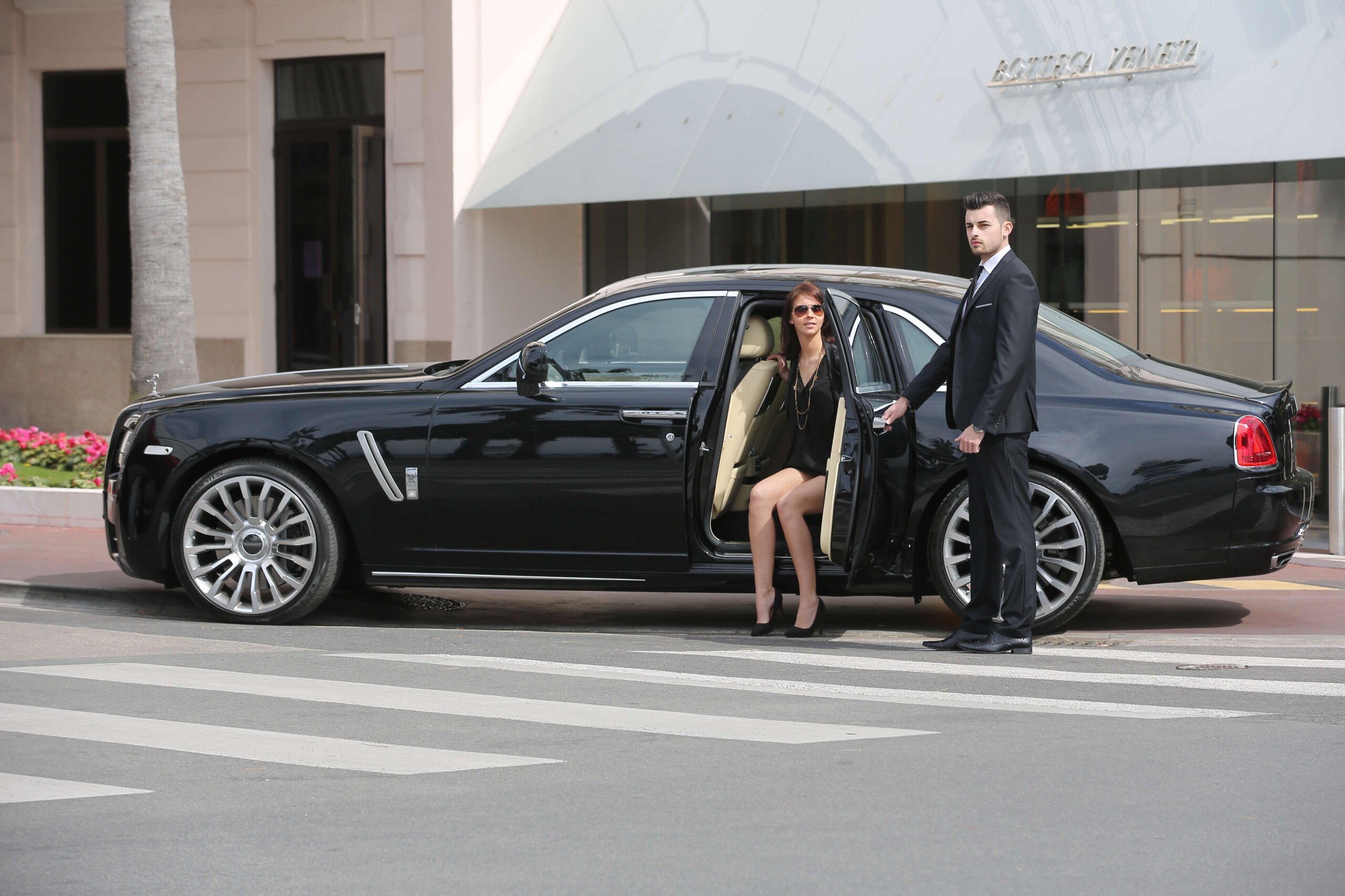 MTN Limousine Limousine Car Rental